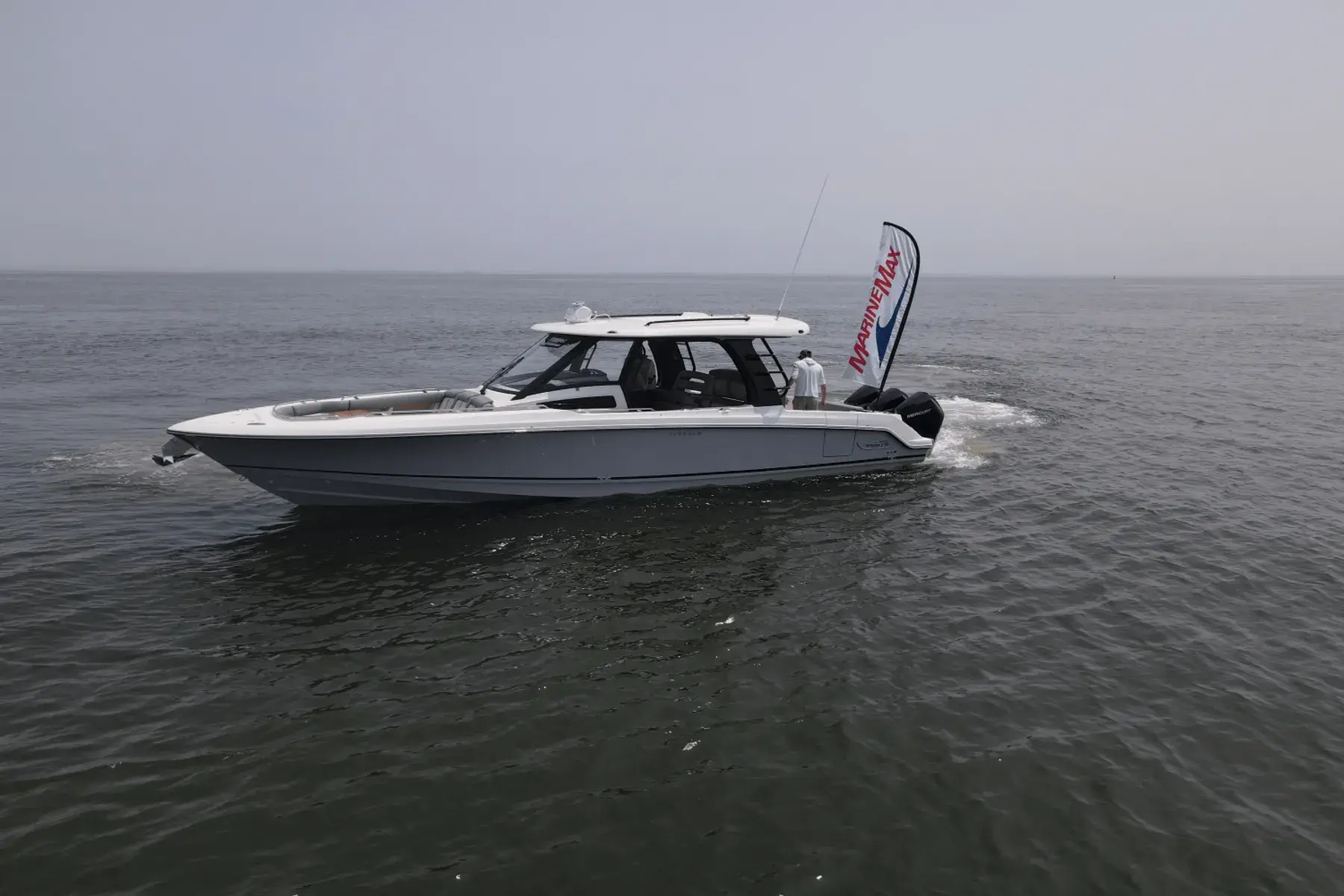 Boston Whaler 350 Realm