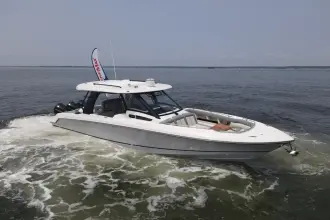 Thumbnail von Boston Whaler 350 Realm