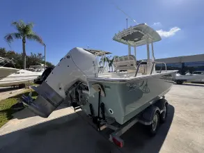 Thumbnail von Boston Whaler 210 Montauk