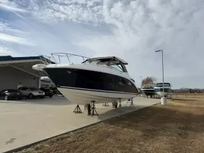 Thumbnail von Sea Ray Sundancer 320