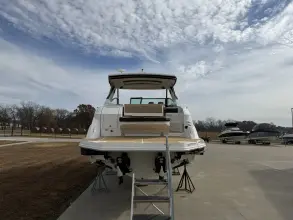 Thumbnail von Sea Ray Sundancer 320