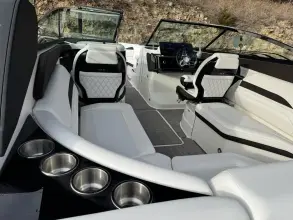 Thumbnail von Sea Ray SLX 260