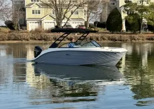 Sea Ray SDX 250 Outboard