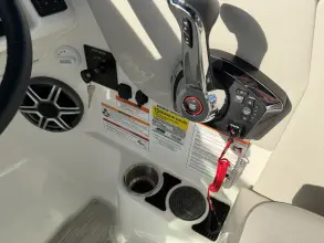 Thumbnail von Sea Ray SDX 250 fuera de borda