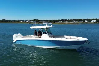Thumbnail von Boston Whaler 330 Outrage