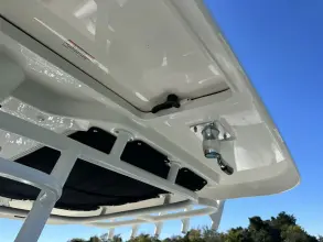 Thumbnail von Boston Whaler 330 Outrage