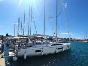 Thumbnail von Beneteau Oceanis 51.1