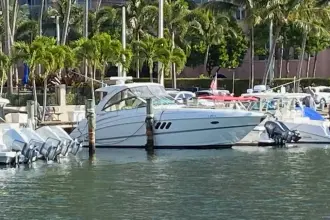 Thumbnail von Cruisers Yachts 380 Express Life Of Leisure II