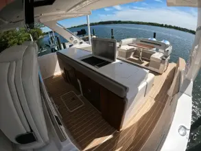 Thumbnail von Tiara Yachts 43LS