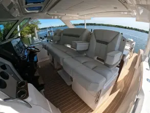 Thumbnail von Tiara Yachts 43LS