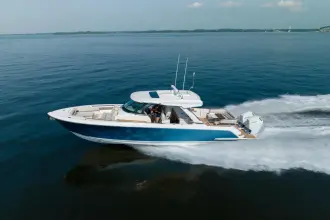 Thumbnail von Tiara Yachts 43LS