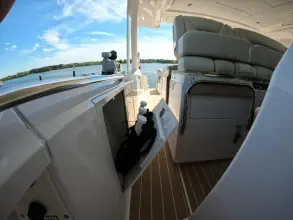 Thumbnail von Tiara Yachts 43LS