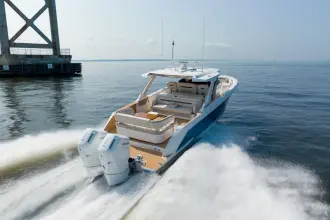 Thumbnail von Tiara Yachts 43LS