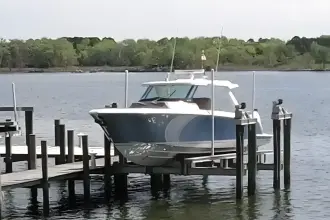 Thumbnail von Tiara Yachts 43LS