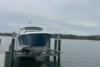 Thumbnail von Tiara Yachts 43LS