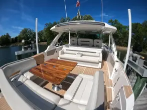 Thumbnail von Tiara Yachts 43LS