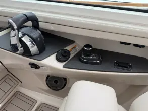 Thumbnail von Boston Whaler 320 Vantage