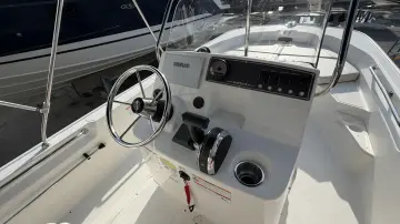 Thumbnail von Boston Whaler 170 Montauk