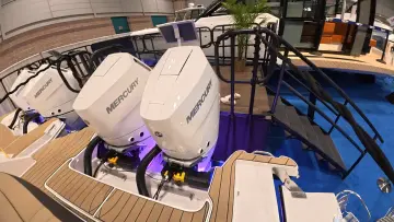 Thumbnail von Sea Ray SLX 310 fuera de borda