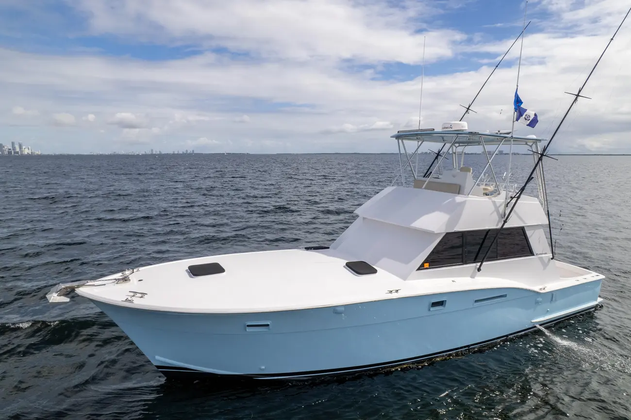 Thumbnail von Hatteras 42 Convertible