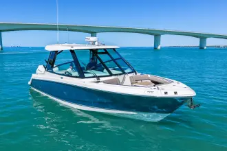 Thumbnail von Boston Whaler 330 Vantage