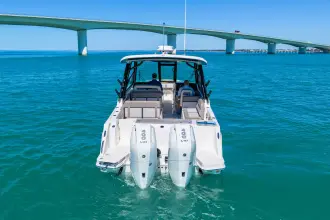 Thumbnail von Boston Whaler 330 Vantage