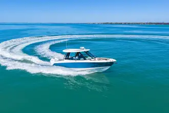 Thumbnail von Boston Whaler 330 Vantage