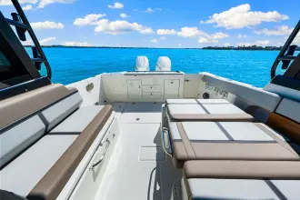 Thumbnail von Boston Whaler 330 Vantage