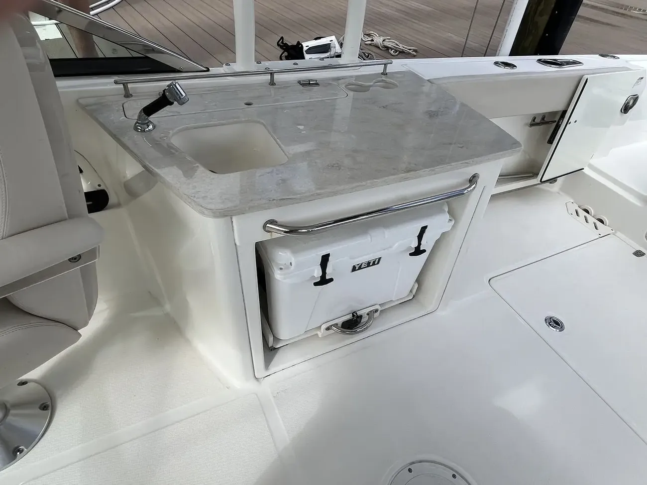 Thumbnail von Boston Whaler 270 Vantage