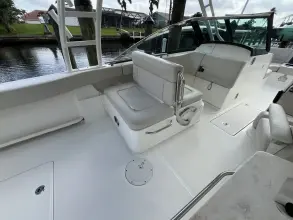 Thumbnail von Boston Whaler 270 Vantage