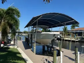 Thumbnail von Boston Whaler 270 Vantage