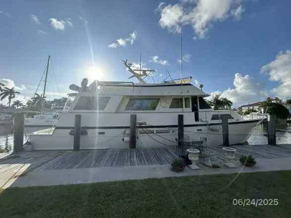 Hatteras 	63 Cockpit Motor Yacht  Great Escape