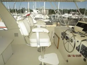 Thumbnail von Hatteras 63 Cockpit Motor Yacht WOLO