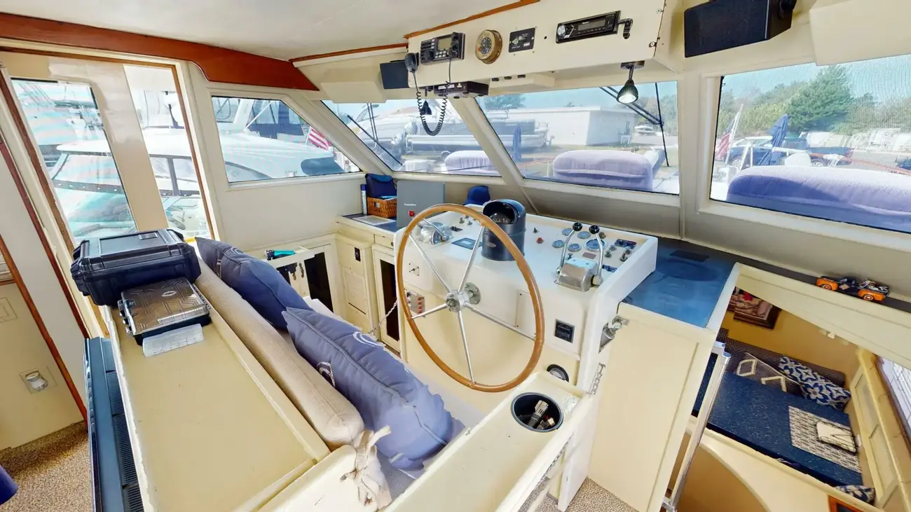 Thumbnail von Hatteras 72 Cockpit Motor Yacht Tiamo
