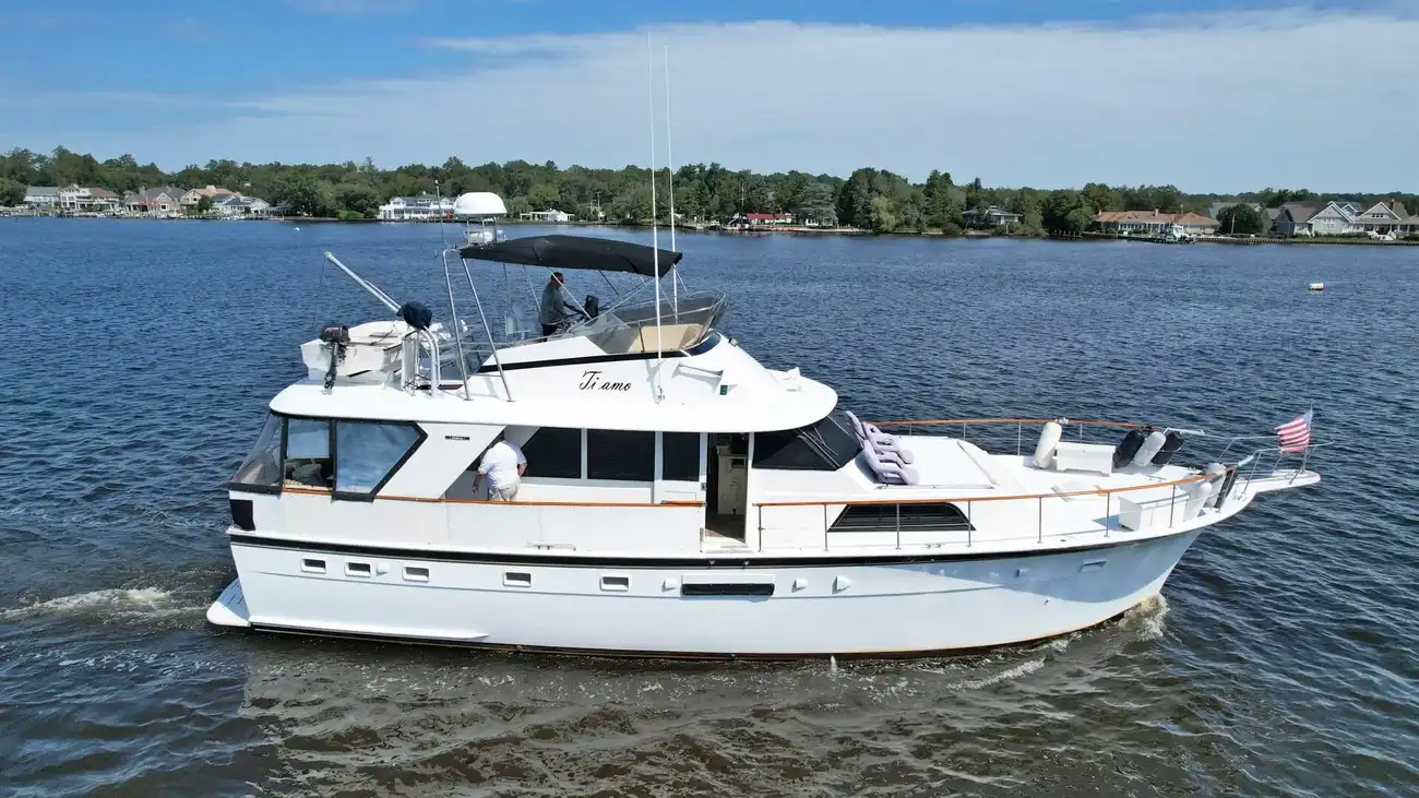 Thumbnail von Hatteras 72 Cockpit Motor Yacht Tiamo