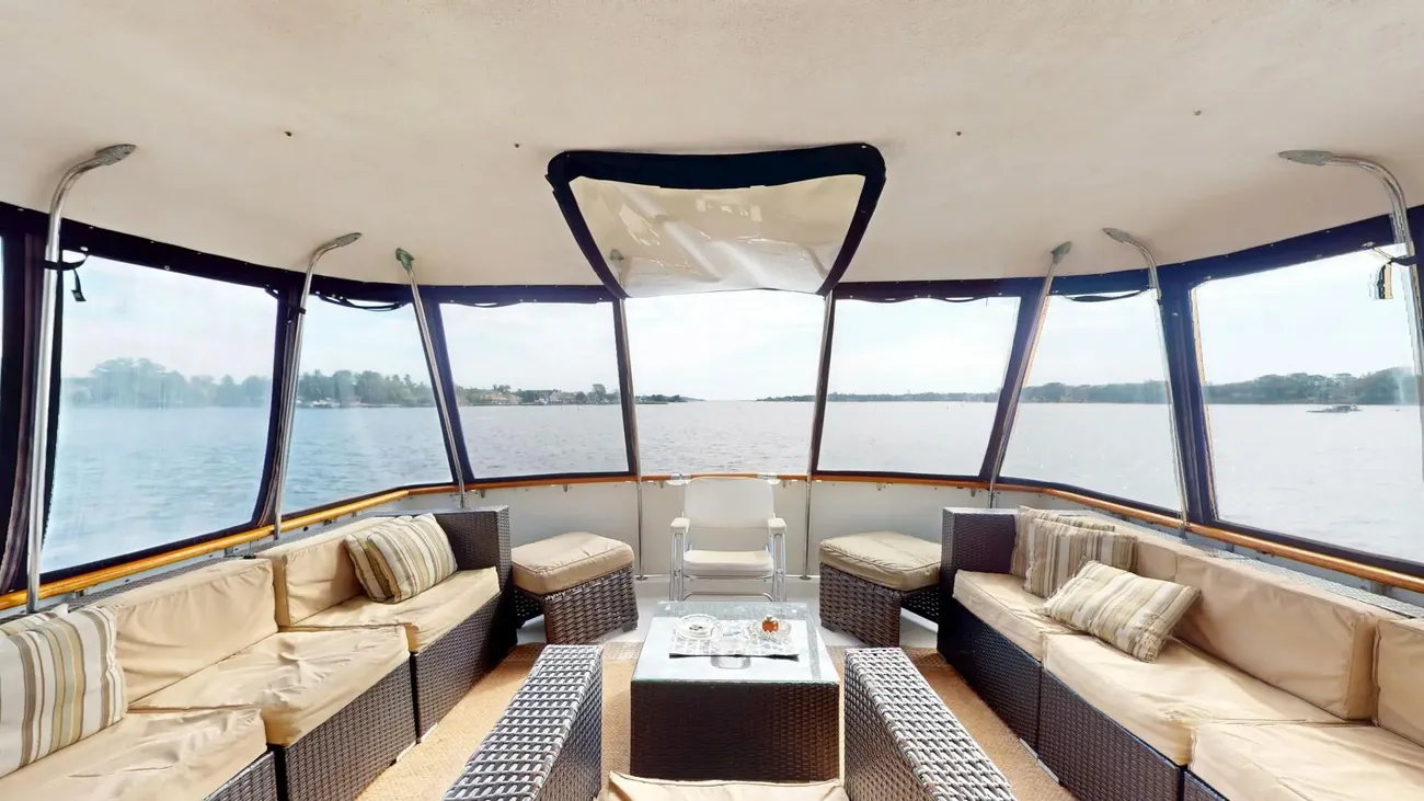 Thumbnail von Hatteras 72 Cockpit Motor Yacht Tiamo
