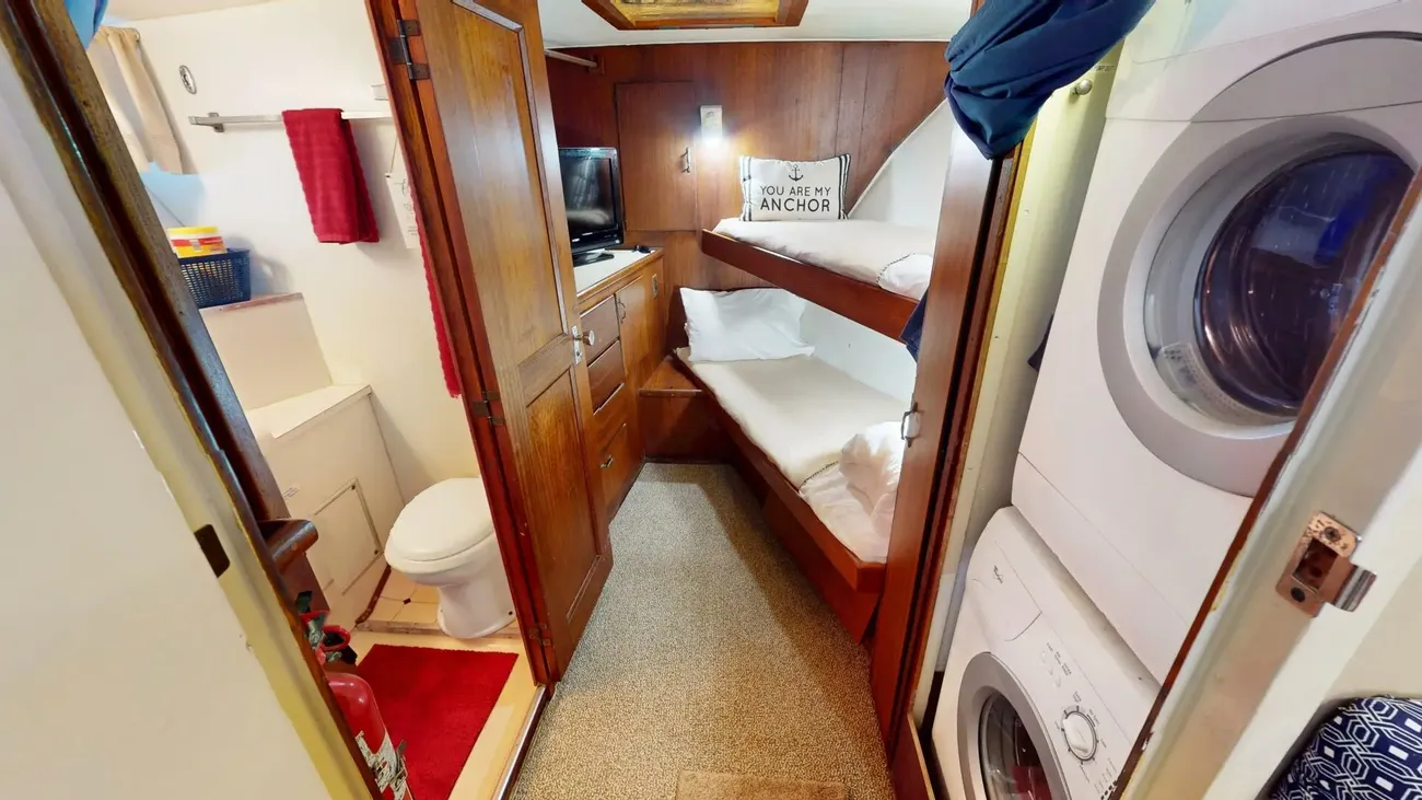 Thumbnail von Hatteras 72 Cockpit Motor Yacht Tiamo