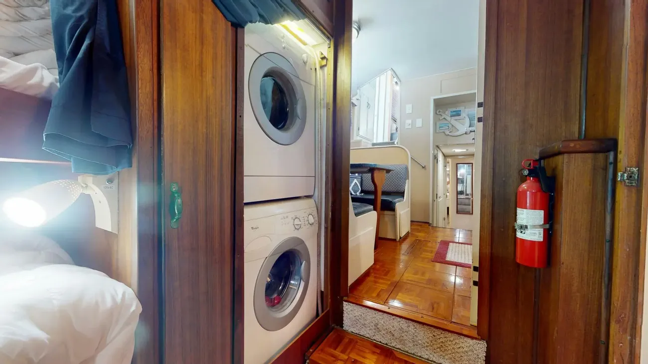 Thumbnail von Hatteras 72 Cockpit Motor Yacht Tiamo