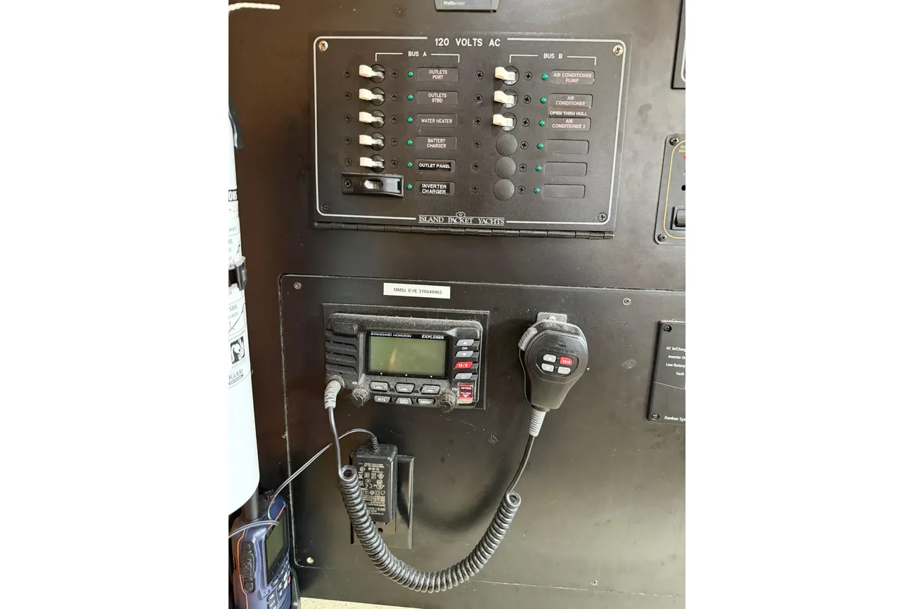 Thumbnail von Hatteras 61 Cockpit Motor Yacht