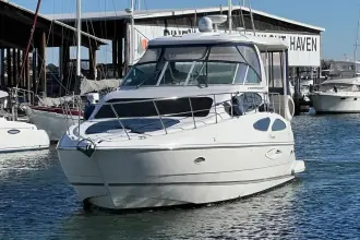 Thumbnail von Cruisers Yachts 4450 Express