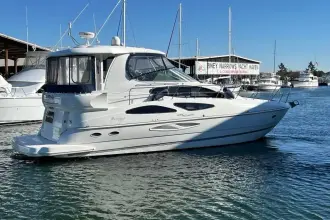 Thumbnail von Cruisers Yachts 4450 Express