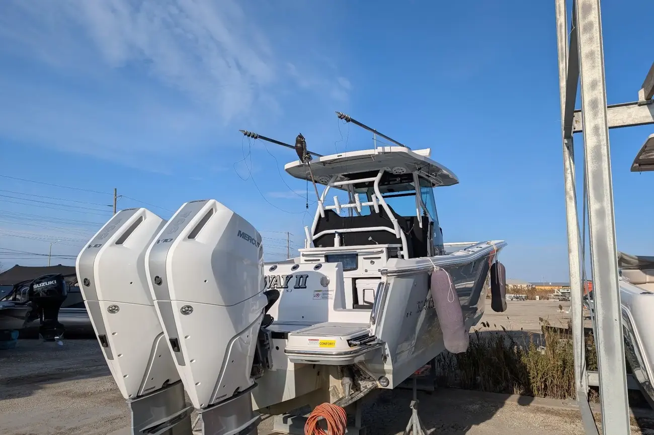 Thumbnail von Blackfin 332 CC