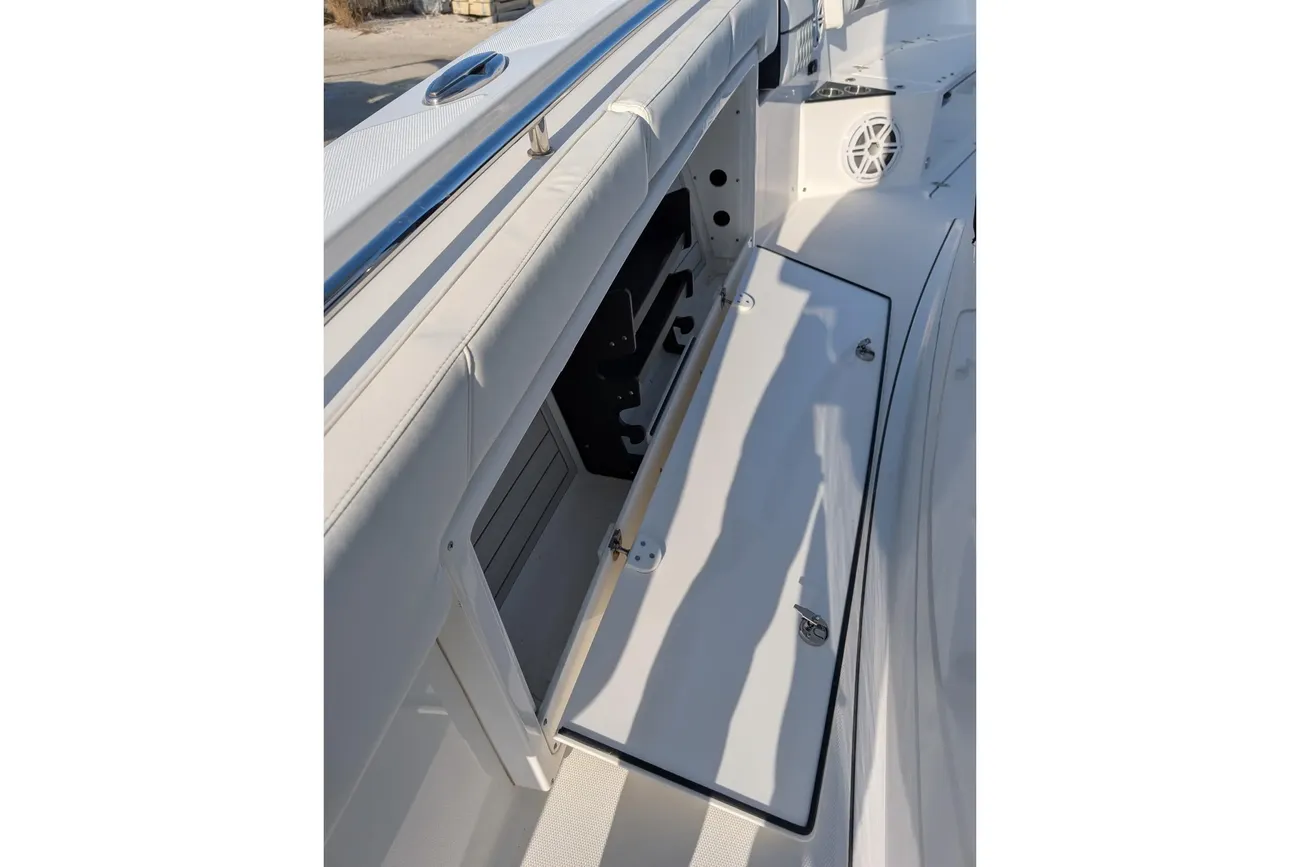 Thumbnail von Blackfin 332 CC