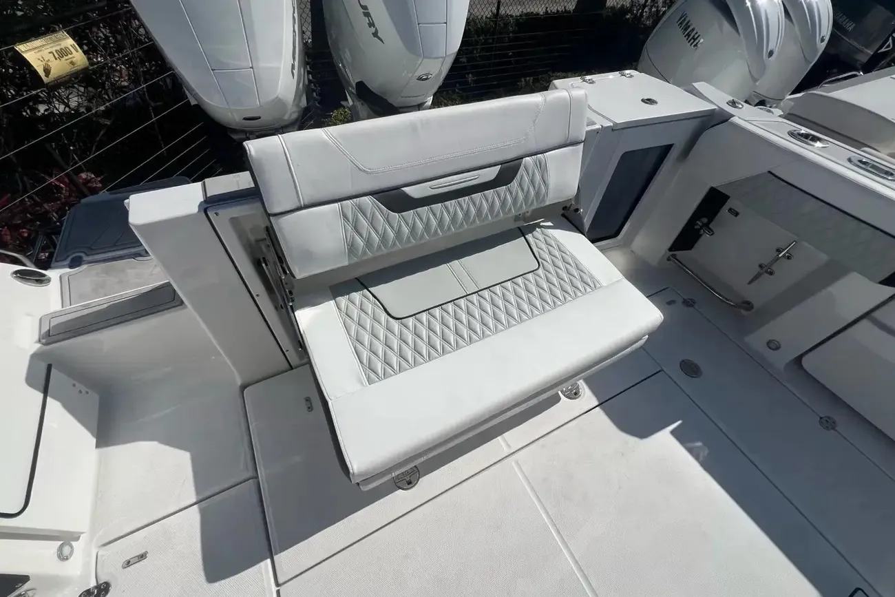 Thumbnail von Blackfin 332 CC