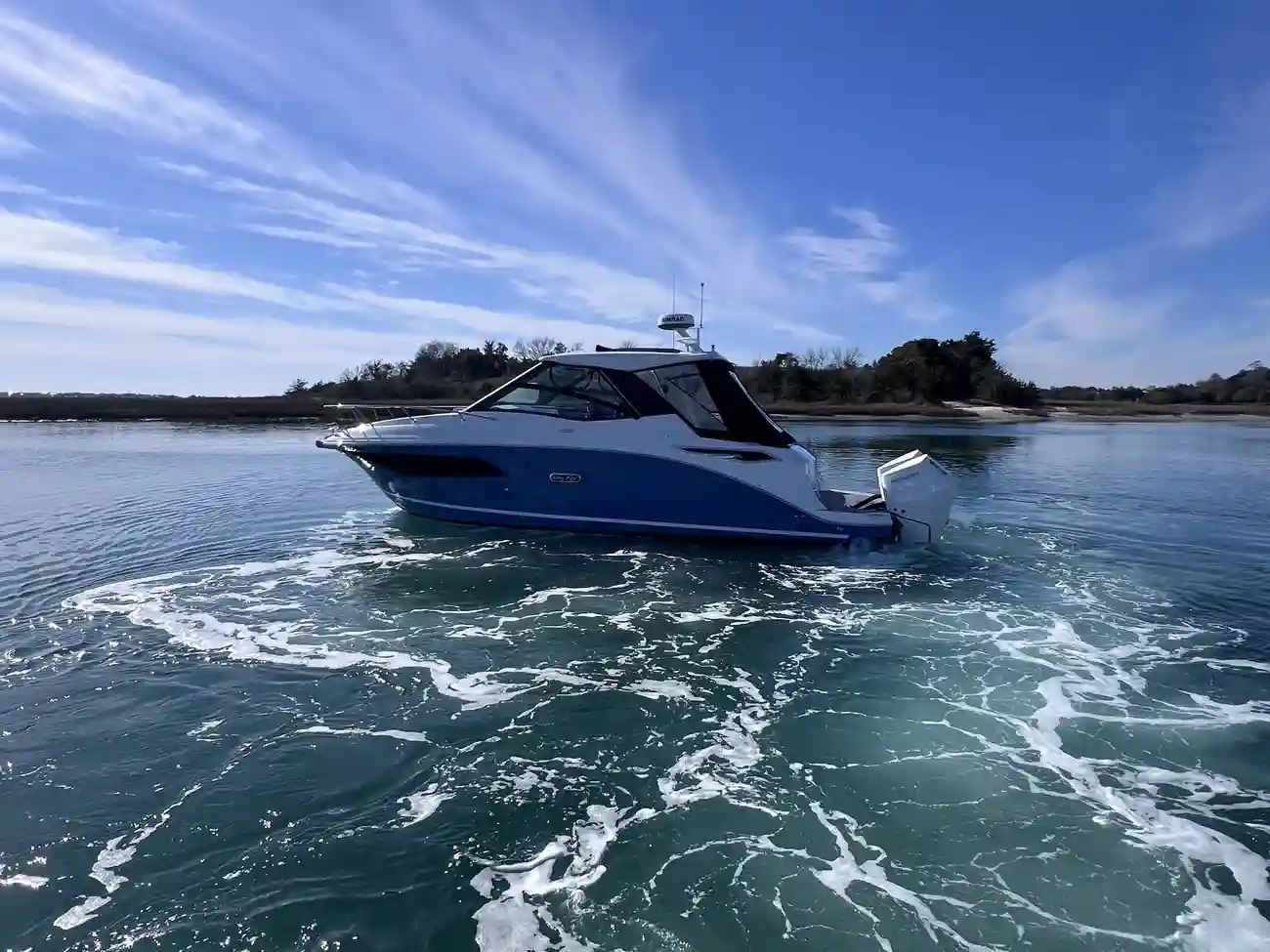 Sea Ray 320 Sundancer Outboard