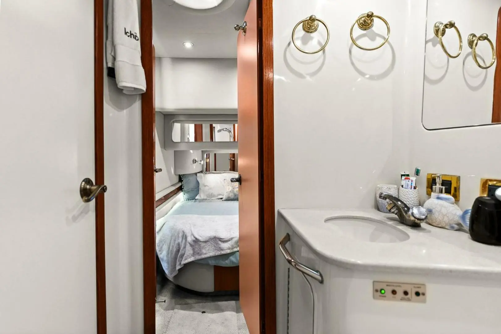 Thumbnail von Sea Ray 480 Sedan Bridge