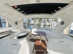 Thumbnail von Sea Ray SLX 310