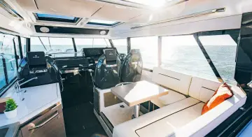 Thumbnail von Wellcraft Explorer 28