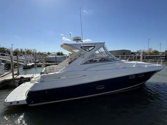 Regal 3760 Commodore