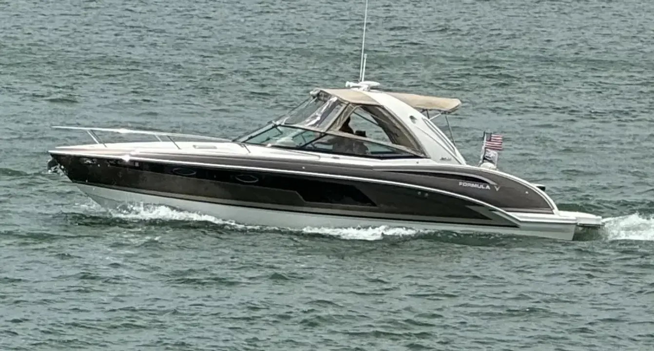 Formula 310 Sun Sport